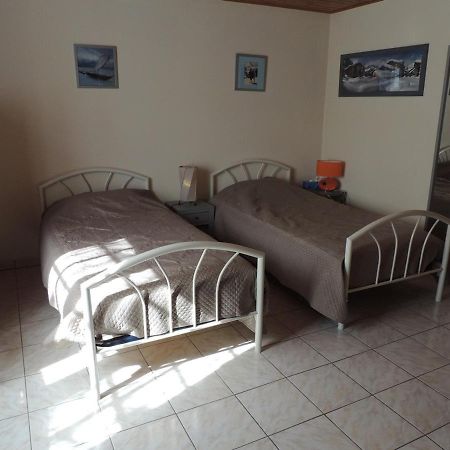Anemones Et Asters Bed & Breakfast Ayse Exterior foto